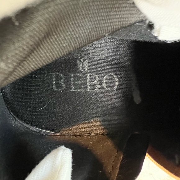 Super cute ankle booties brand new never worn! 💗 - Picture 10 of 10